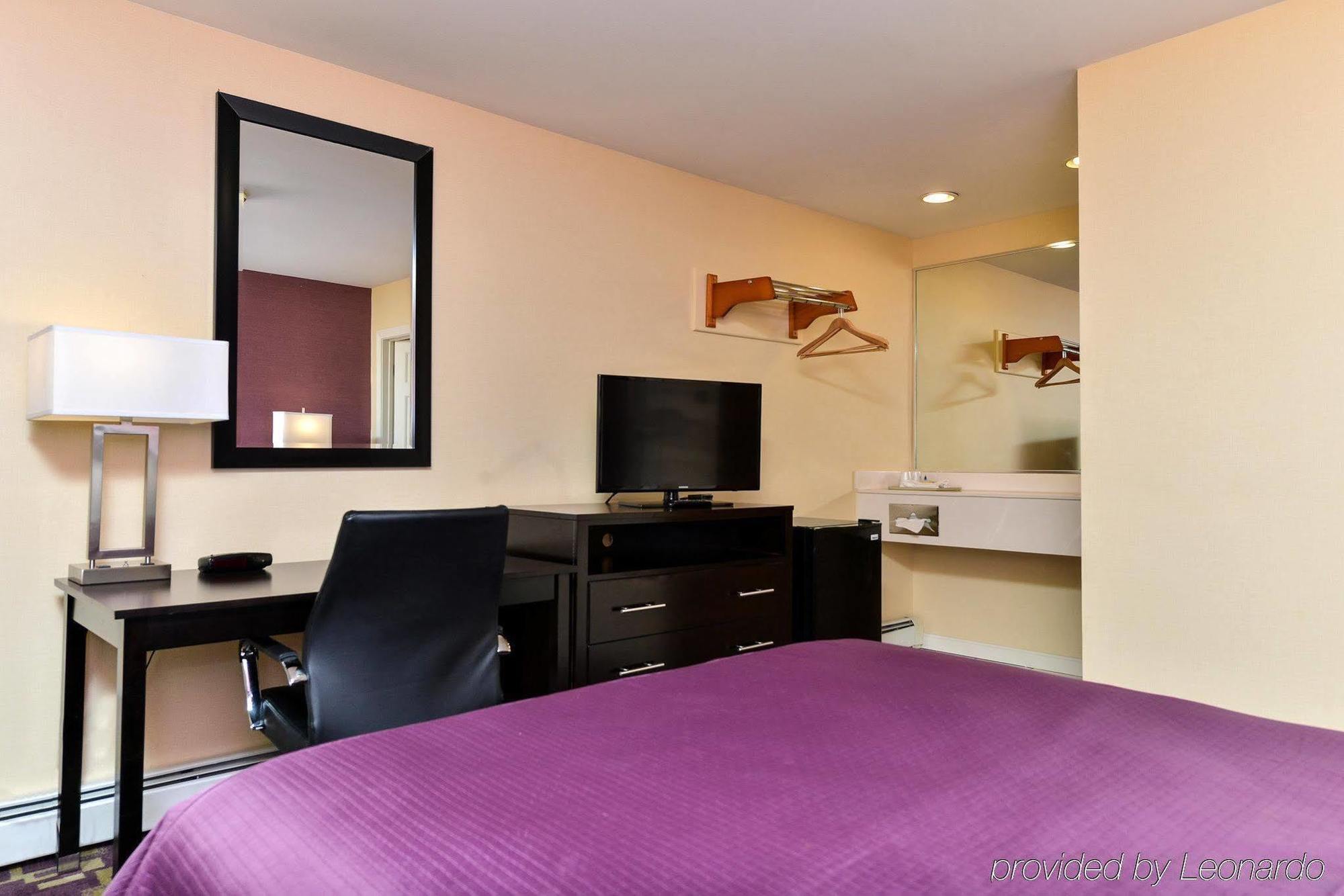 Americas Best Value Inn Providence-North Scituate Eksteriør billede